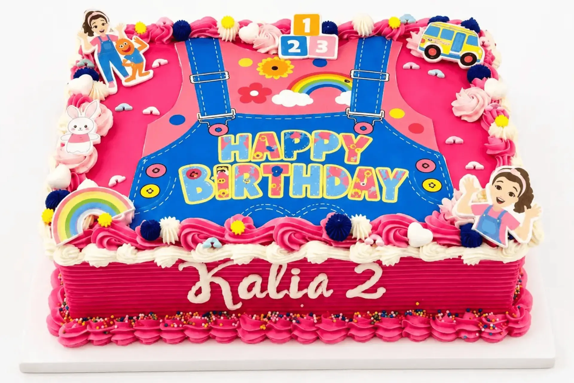 How to Personalize Cakes and Desserts With Edible Photos & Logos